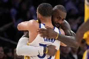 联盟最高薪：狼王&鲨鱼共10年 科比连续7年 库里连续9年 LBJ仅1次