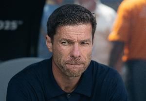 阿隆索:我们一直努力但创造的机会不如预期 比赛非常激烈