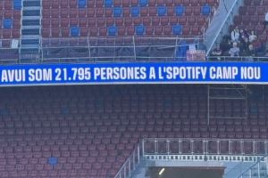 门票售罄!21795名球迷入场观看巴萨在诺坎普的训练