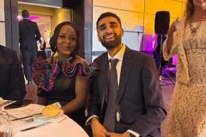 门票价格313镑!记者揭秘亚马尔母亲晚宴:大多数人是组织者熟人