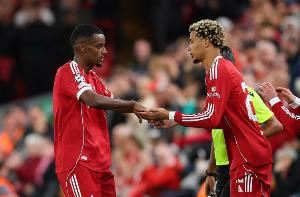 埃基蒂克:斯洛特告诫我别再脱衣庆祝了 我和伊萨克可以共存